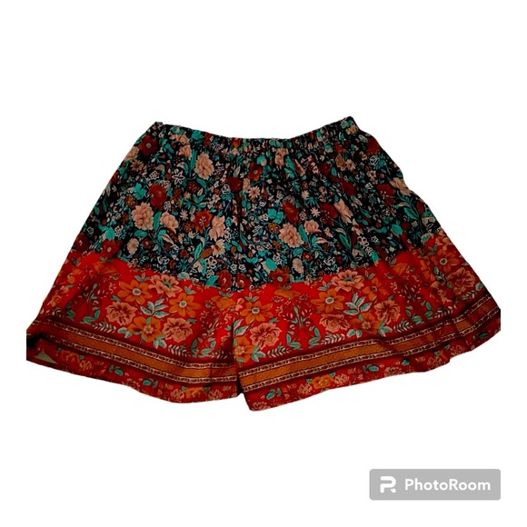XL Floral Shorts NWOT - Picture 1 of 4